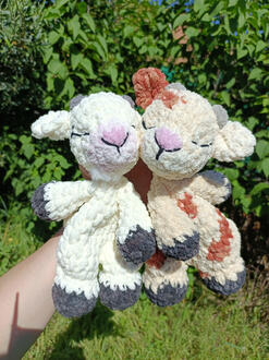 Gros doudou chèvre 40€ (couleurs au choix)